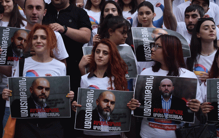 ՀՀԿ երիտասարդները լուռ ցույց իրականացրեցին՝ «Ազատություն քաղբանտարկյալ Արմեն Աշոտյանին» կարգախոսով