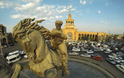 Այսօր մեր Երևան քաղաքի ամենահայտնի խորհրդանիշներից մեկի՝ Սասունցի Դավթի արձանի հեղինակ Երվանդ Քոչարի ծննդյան օրն է. Մանե Թանդիլյան