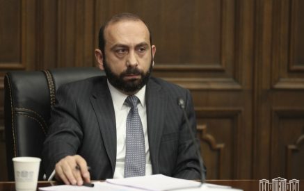 Կարգավորումն իրատեսական, երկարատեւ ու կայուն չի կարող լինել, եթե չի ստեղծվում երկխոսության մեխանիզմ, որտեղ ԼՂ ժողովուրդը եւ պաշտոնական Բաքուն կարող են երկխոսել, բանակցել. Արարատ Միրզոյան