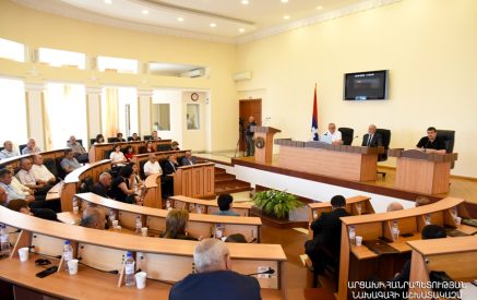 ԱԺ-ում Արայիկ Հարությունյանը պատասխանել է Արցախի շրջափակմանը դիմակայելու քայլերին վերաբերող հարցերին