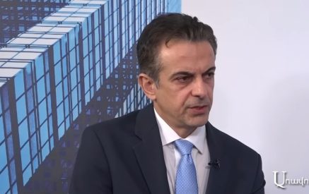 Արթուր Խաչիկյան. «Զարմանալի է, թե մեր ռուս ընկերներն ինչպես են իրենց որոշումները կայացնում արտաքին քաղաքականության վերաբերյալ». «Փաստ»