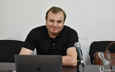 Պարոն Խաչատրյա՛ն, մենք շաշկի չենք խաղում, հարցը շատ հստակ է. Լեւոն Քոչարյանի փաստաբան