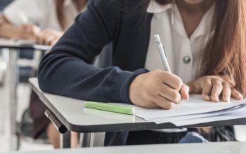 «Քիմիա»-ի քննությունից հետո բազմաթիվ դիմորդներ հայտնել են, որ թեստերում առաջադրանքների զգալի մասը, նրանց համոզմամբ, չի համապատասխանել հաստատված առարկայական ծրագրին և շտեմարաններին. ծնողների դիմում-բողոքը