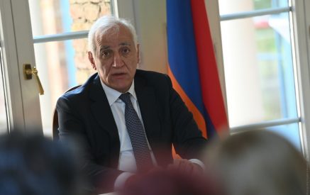 Հայաստանը որդեգրել է հարևանների հետ հարաբերությունները կարգավորելու քաղաքական գիծ. Վահագն Խաչատուրյան