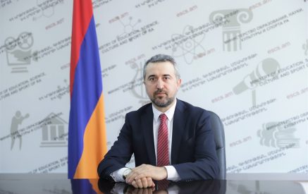 Արայիկ Խզմալյանը` Հանրային խորհրդի նախագահ