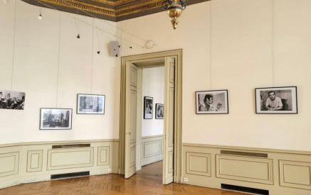 «Ազնավուրը Կասպարյանի աչքերով». չհրապարակված լուսանկարների ցուցադրություն Փարիզում