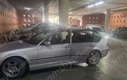 «Զվարթնոց» օդանավակայանի ավտոկայանատեղիում կայանված BMW-ում հայտնաբերվել է տղամարդու դի. shamshyan.com
