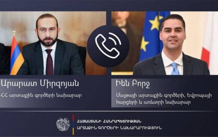 Ադրբեջանը շարունակում է իր գործելաոճը՝ ի հակառակ միջազգային կոչերի. Արարատ Միրզոյանը հեռախոսազրույց է ունեցել Իեն Բորջի հետ