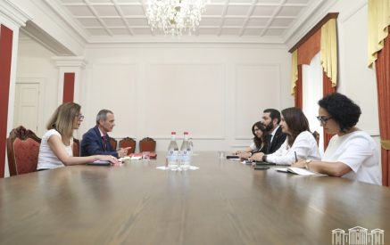 Ռուստամ Բաքոյանը հանդիպել է Հայաստանում Կարմիր խաչի միջազգային կոմիտեի պատվիրակության ղեկավար Թիերի Ռիբոյին