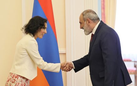 Հաջա Լահբիբն ընդգծել է իր երկրի աջակցությունը ԵՄ դիրքորոշմանը, ըստ որի՝ Ադրբեջանը պետք է ապահովի Լաչինի միջանցքով ազատ տեղաշարժը