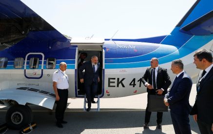 Ավիաչվերթով Կապան ժամանած Փաշինյանը «Սյունիք» օդանավակայանում ծանոթացել է պայմաններին. հաջորդ շաբաթվանից նախատեսվում են Երևան-Կապան կանոնավոր չվերթներ