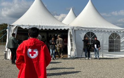 Հայկական կարմիր խաչի ընկերությունն աջակցում է տեղահանված անձանց ընդունման կետերի աշխատանքներին