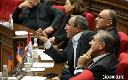 «Կարգելով նոր մեղավորների, պատմական տգիտությունն ի ցույց դնելով՝ փորձ է արվում խեղաթյուրել իրականությունը»․ Արծվիկ Մինասյան