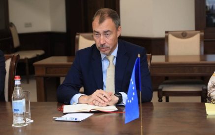 Հրադադարի խախտումների դիտարկման համար երկկողմ մեխանիզմ ստեղծելու Հայաստանի առաջարկը ողջունելի է․ Տոյվո Կլաար