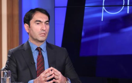 Արթուր Աթանեսյան. «Ես կուզեի, որ Ադրբեջանի արդարացմամբ զբաղվեր Ադրբեջանը, ոչ թե ՀՀ ղեկավարությունը». «Հրապարակ»
