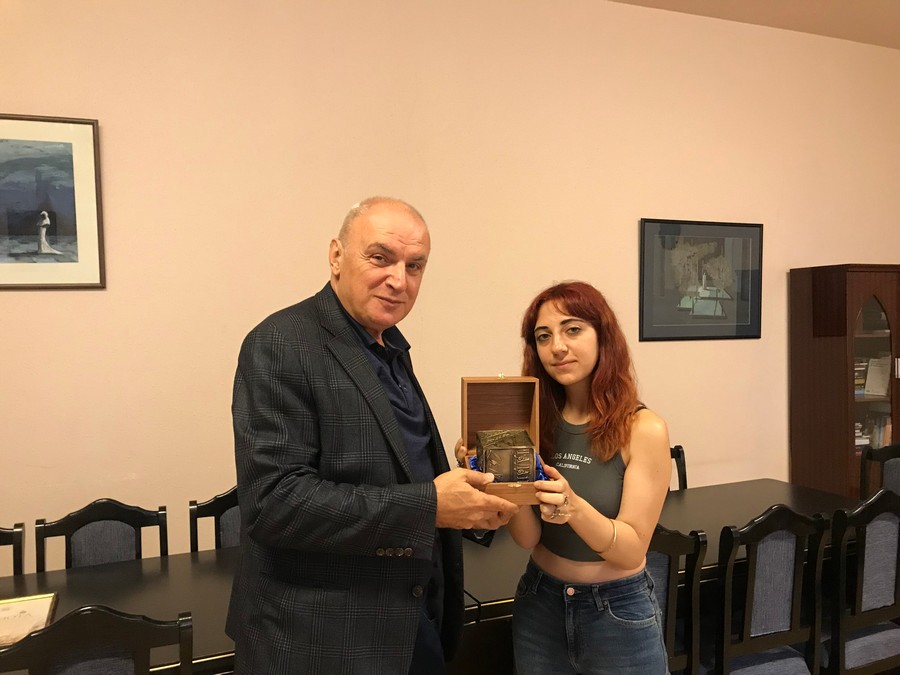 «Ապրել իրական կյանքում՝ չկորցնելով մեր ստեղծած գունավոր հեքիաթը». ԵԹԿՊԻ-ի ուսանողի ֆիլմը մրցանակի է արժանացել