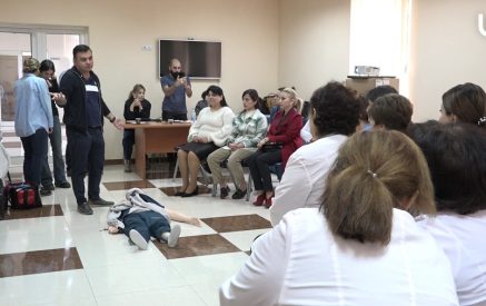 Իսպանիայում աշխատող հայազգի բժիշկը զարմացած է Հայաստանում բժիշկների հանդեպ արձանագրված բռնության դեպքերից