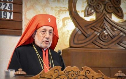 «Աղօթատեղիներ ոչնչացնելը կը նշանակէ համայն ազգ մը բնաջնջել». Ռաֆայէլ Պետրոս ԻԱ Մինասեանը Ֆրանչիսկոս Պապի կոչին վերաբերեալ