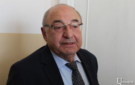 Վազգեն Մանուկյան. «Անգամ եթե իր թշնամիներն են դատվում Բաքվում, նա պարտավոր է պաշտպանել նրանց». «Հրապարակ»