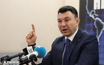«Արհավիրքը դու էիր  ու «Սերժ մերժողները». Շարմազանովը` Փաշինյանին