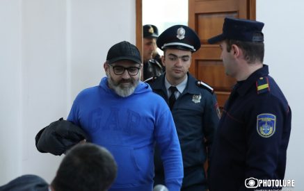 «Տարիներ առաջ Նարեկ Մալյանը եղել է Ալեն Սիմոնյանենց տանը եւ Ալեն Սիմոնյանի մայրիկի հետ սուրճ է խմել, ի՞նչ ակնարկ կա դրա մեջ». Տիգրան Աթանեսյան