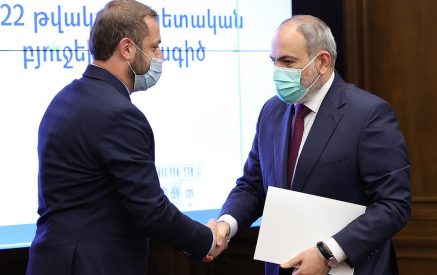 Փաշինյանն ու Պապոյանը հիվանդագին ու այլասերված պատկերացում ունեն քաղաքական խոսքի համեմվածության մասին. իրավապաշտպան