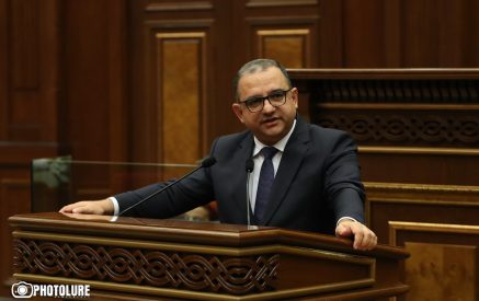 «Մոտ 1,5 տարի է՝ տնտեսվարողները գիտեն, որ փակ կամ շրջանառու համակարգ պետք է ներդնեն»․ փոխվարչապետը՝ ձկնաբույծների բողոքի մասին