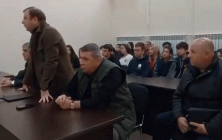 «Սա չէ այն, ինչ էրեխեքը պետք է տեսնեն, սովորեն»․ Վլադիմիր Գասպարյանի պաշտպանը՝ դատական նիստին դպրոցականների մասնակցության մասին