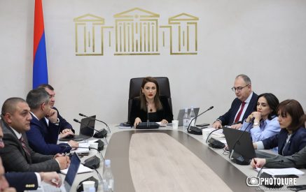 «Ձեզ պետք էին այս լսումները, որ էլի նույն մարդիկ ասեն՝ այս դավաճան, դավադիր իշխանությունները պիտի «Հայաքվեին» կողմ քվեարկեն»․ Արփի Դավոյան