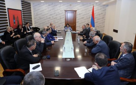 «Որոշ անճշտություններ սկզբունքային խնդիրներ են պարունակում». «Հայոց պատմություն 7» դասագրքի վերաբերյալ մասնագիտական դիտարկումների քննարկում