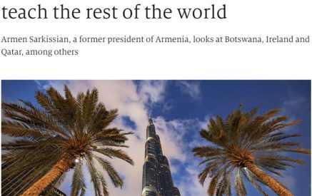 The Economist պարբերականն անդրադարձել է Արմեն Սարգսյանի հեղինակած «Փոքր երկրների ակումբ» գրքին