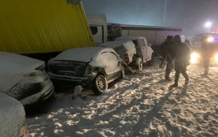 Երևան-Սևան ավտոճանապարհին բախվել են 17 ավտոմեքենաներ