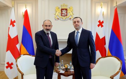 Փաշինյանն ու Ղարիբաշվիլին կարևորել են խաղաղության և կայունության ուղղությամբ հետևողական քայլերի իրականացումը