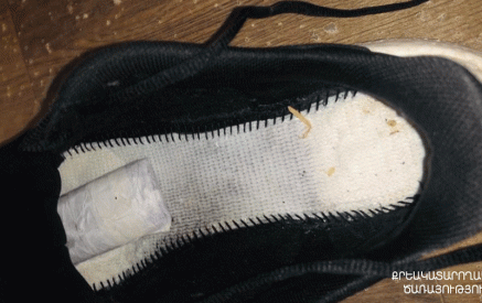 Կալանավորված անձին տեսակցության եկած քաղաքացու կոշիկի միջատակից հայտնաբերվել է բջջային հեռախոս