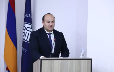 ՔՊ նիստում Նարեկ Մկրտչյանը հանդես է եկել եվրոպական կուսակցական միությունների վերաբերյալ զեկույցով