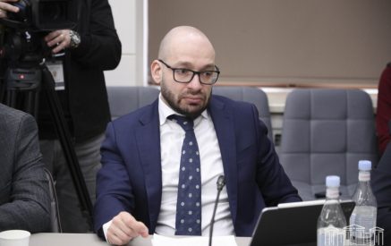 Էկոնոմիկայի նախարարի տեղակալ Նարեկ Տերյանն աշխատանքից ազատման դիմում է ներկայացրել
