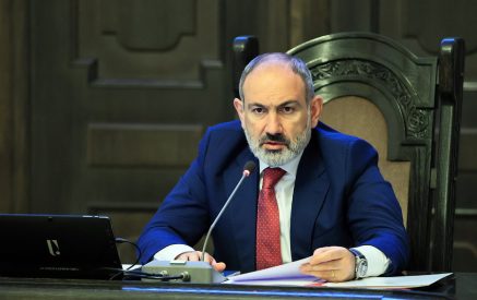 Փաշինյան․ Շոու-բիզնեսի ներկայացուցիչները պետք է հարկերը վճարեն, եթե՝ ոչ, ուրեմն օդանավակայանից պիտի ասենք՝ էս ճանապարհները ձեզ համար չեն, Զանգվի ձորով, բնաշխարհը վայելելով, ոտ-ոտ եկեք, հասեք Երեւան