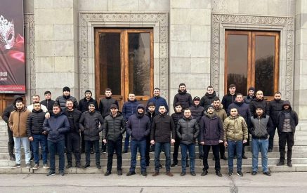 «Արցախցի հայտնի ու հարուստ մարդկանց հետ ենք հանդիպում ու խնդրում աջակցել»․ ի՞նչ օգնություն է ցուցաբերվում սոցանապահով արցախցիներին