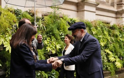 Փաշինյանը բարձր է գնահատել Փարիզի քաղաքապետի ջանքերը` Հայաստանի և հայ ժողովրդի հետ կապված օրակարգերի ուղղությամբ