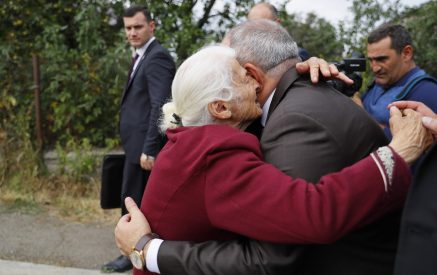 «Հետաքրքիր է՝ երբևէ որևէ օջախում լսե՞լ է, որ ասեն «եկեք Ղարաբաղից էլ հրաժարվենք, մեր պատմությունից էլ, Արարատից էլ, մենակ թե խաղաղություն լինի». «ՉԻ»