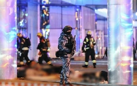 Ըստ ՌԴ ՔԿ-ի, ահաբեկչության հետեւանքով զոհվել է 93 մարդ եւ 100-ից ավելի վիրավոր կա