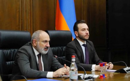 Նիկոլ Փաշինյանը հանդիպել է ՀՀ ԱԺ «Քաղաքացիական պայմանագիր» խմբակցության հետ