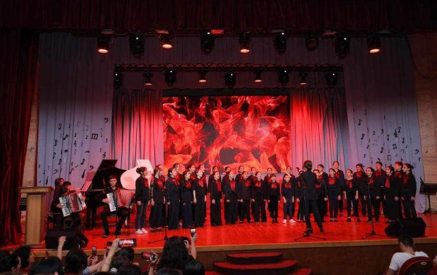 «Հույս ունենք, որ մեզ մի օր կնկատեն». Ստեփանակերտի Կոմիտասի անվան երաժշտական դպրոցի տնօրեն