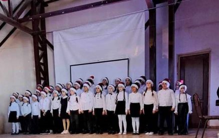 Մխիթար Սեբաստացի կրթահամալիրի եւ «Գագարին» նախագծի Երաժշտական ծրագրի ուսուցիչները հանդես եկան դպրոցի բեմում