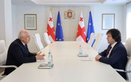 Դեսպան Սմբատյանը և վարչապետ Կոբախիձեն անդրադարձել են Վրաստանի հետ ստորագրված ռազմավարական գործընկերության հռչակագրին