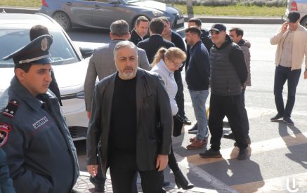 «Հաղթանակ» կուսակցության նախագահ Վիկտոր Մնացականյանը ոտքերի տարբեր աստիճանի վնասվածքներ է ստացել. armlur.am