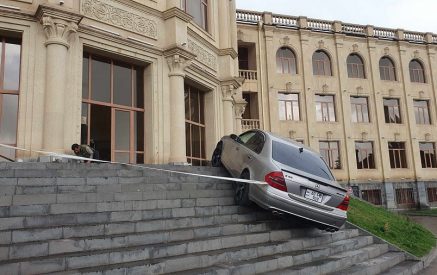 «Հիմա ով ինչ տարածքի խնդիր ունենա, գանք իրար վրա ելնինք, քշենք, իրար սպանենք, հա՞»․ Գյումրու քաղաքապետը՝ միջադեպի մասին