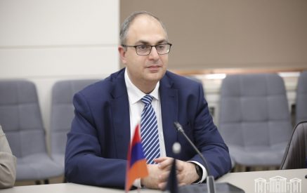 Աշխատում ենք խաղաղության ճանապարհով ընթանալ՝ կայուն եւ երկարատեւ խաղաղություն ունենալու համար. Վլադիմիր Վարդանյան