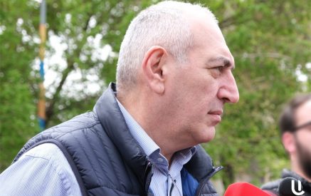 «Դիմում եմ ցանկացածին, որը դեռ որեւէ կերպ մի չնչին հավատում է այս ստախոսներին, որ դնեն, նայեն, թե ինչքանով է փոխվել անձամբ իրենց կյանքը եւ ինչպես է փոխվել «փրկիչների» կյանքը»