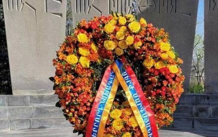 Սերժ Սարգսյանի անունից հարգանքի տուրք է մատուցվել ապրիլյան քառօրյա պատերազմի հերոսների հիշատակին
